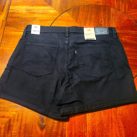 Women's Levi's Mid Length Shorts Black Size 32 - Picture 4 of 6